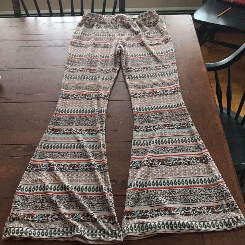 Flowy/fit and flare pants